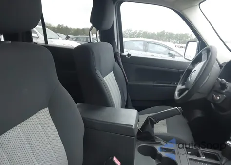 2010 Jeep Liberty Sport из США, поврежденный, VIN 1J4PP2GK9AW160657